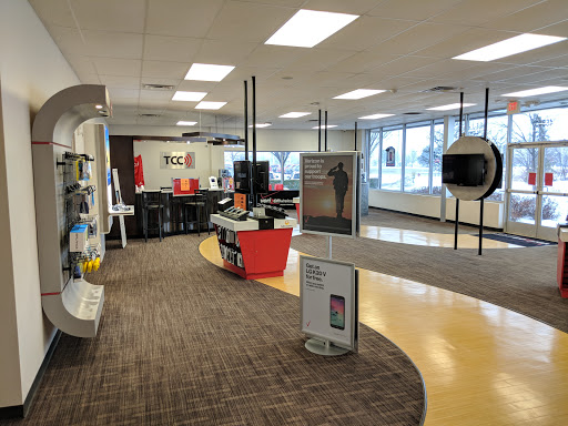 Cell Phone Store «Verizon Authorized Retailer, TCC», reviews and photos, 46540 Michigan Ave, Canton, MI 48188, USA