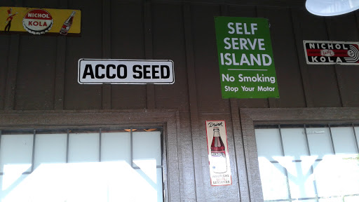 American Restaurant «Cracker Barrel Old Country Store», reviews and photos, 200 Cracker Barrel Dr, Clarksville, TN 37040, USA