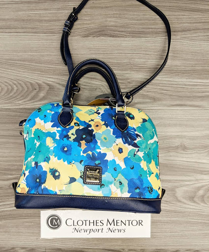 Used Clothing Store «Clothes Mentor», reviews and photos, 306 Oyster Point Rd, Newport News, VA 23602, USA