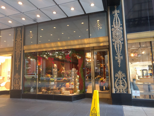 Florist «Designs By Rosa, Inc. Florist», reviews and photos, 140 S Wabash Ave, Chicago, IL 60603, USA