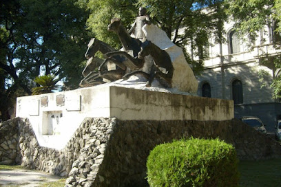 Monumento Al General Ricardo Lopez Jordán