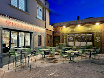 Photos du propriétaire du Pizzeria Pizza aux 4 coins 26700 Pierrelatte Drôme - n°5