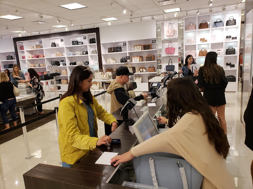 Shopping Mall «Carlsbad Premium Outlets», reviews and photos, 5620 Paseo Del Norte, Carlsbad, CA 92008, USA