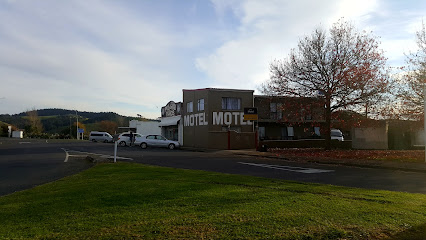 Podges Tavern/Motel