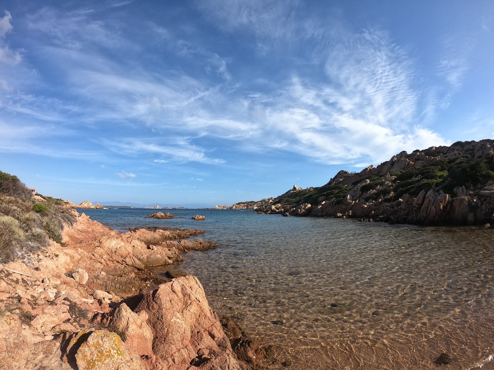Spiaggia Punta Lunga'in fotoğrafı çok temiz temizlik seviyesi ile