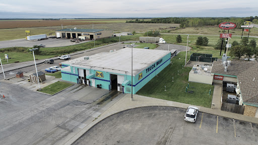 Blue Beacon Truck Wash of Salina and  KS en Salina