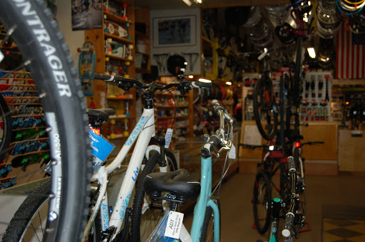 Bicycle Store «ADT Bike & Skate Shop (Arc De Triomphe Inc)», reviews and photos, 114-01 Jamaica Ave, Richmond Hill, NY 11418, USA
