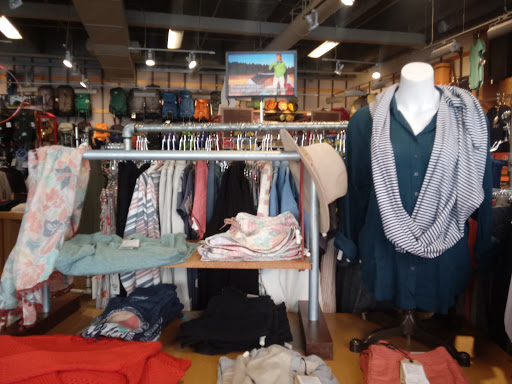 Outdoor Sports Store «Moosejaw», reviews and photos, 439 W 47th St, Kansas City, MO 64112, USA