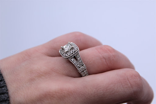 Pawn Shop «Bayou Pawn & Jewelry 3», reviews and photos, 9522 Main St, Zachary, LA 70791, USA