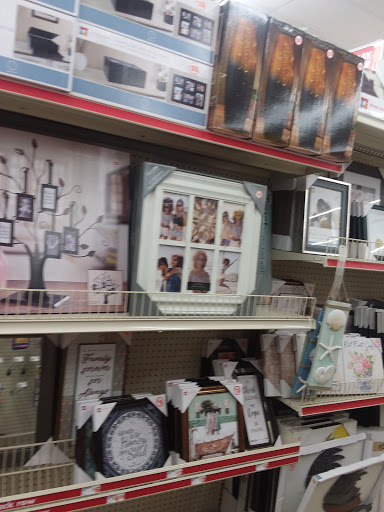 Dollar Store «FAMILY DOLLAR», reviews and photos, 276 Main St, City of Orange, NJ 07050, USA