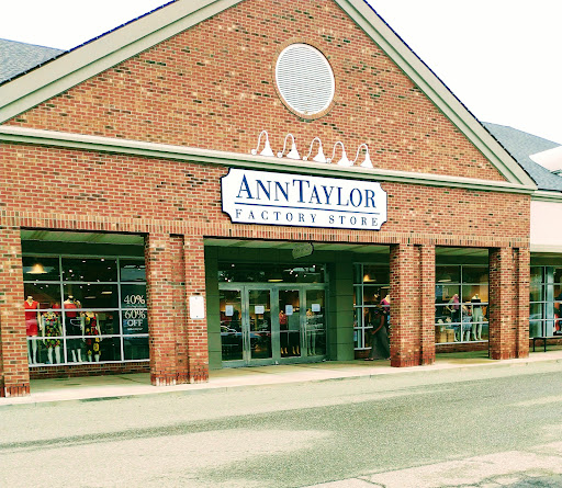 Shopping Mall «Aurora Farms Premium Outlets», reviews and photos, 549 S Chillicothe Rd, Aurora, OH 44202, USA