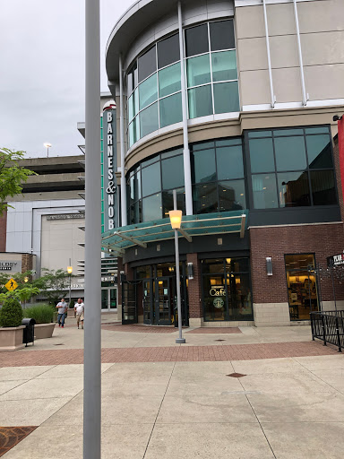 Book Store «Barnes & Noble», reviews and photos, 100 Greyrock Pl, Stamford, CT 06901, USA