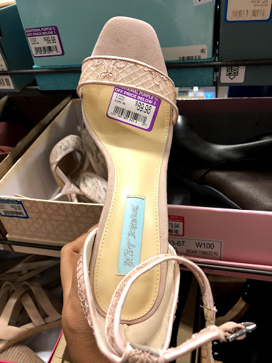 Stores to buy heels New York