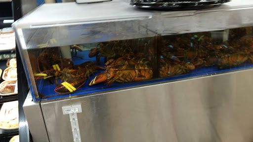 Grocery Store «Hannaford Supermarket», reviews and photos, 843 Central St, Millinocket, ME 04462, USA