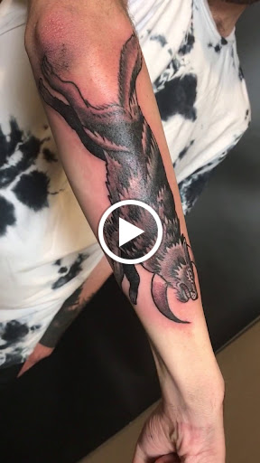 Tattoo Shop «Lark Tattoo», reviews and photos, 1610 Old Country Rd, Westbury, NY 11590, USA