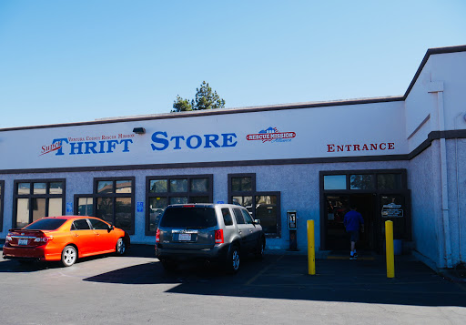 Thrift Store «Super Thrift Store», reviews and photos, 815 N Oxnard Blvd, Oxnard, CA 93030, USA