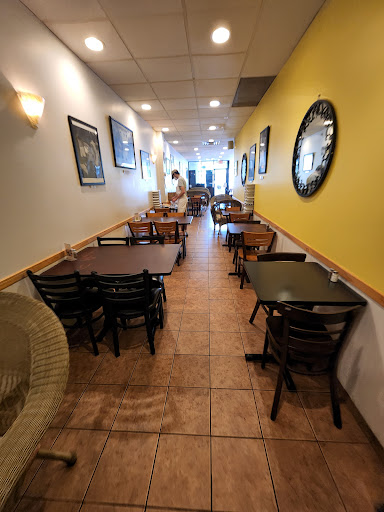 Shopping Mall «Lincoln Court Shopping Center», reviews and photos, 215 Lancaster Ave, Frazer, PA 19355, USA