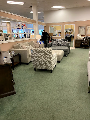 Furniture Store «Raymour & Flanigan Furniture and Mattress Store», reviews and photos, 2100 NJ-38, Cherry Hill, NJ 08002, USA