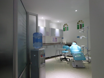Clinica Odontológica, Dra. YANITH BECERRA TORRES