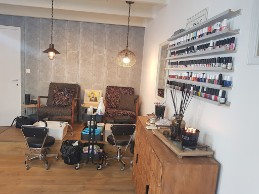 Manicure pedicure places in Tel Aviv