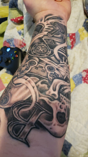 Tattoo Shop «Electro Magnetic Tattoo Studio», reviews and photos, 1005 Canal Dr, Chesapeake, VA 23323, USA