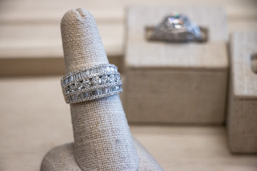 Jewelry Store «J Rankin Jewellers», reviews and photos, 505 5th Ave S a103, Edmonds, WA 98020, USA