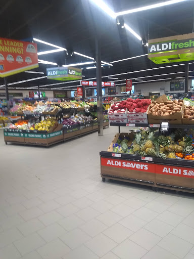 Shopping Mall «Sibley Plaza», reviews and photos, 2401 7th St W, St Paul, MN 55116, USA