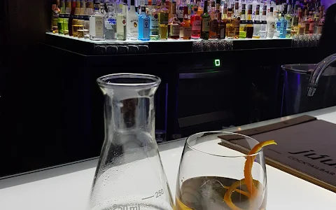 Júus Cocktail Bar image