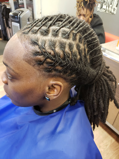 Hair Salon «Loc Wise Natural Hair Care», reviews and photos, 5909 W North Ave, Milwaukee, WI 53208, USA