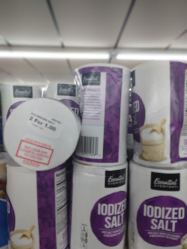 Grocery Store «The Salvage Store Discount Grocery», reviews and photos, 82540 LA-25, Folsom, LA 70437, USA