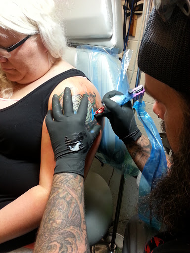 Tattoo Shop «Ink Envy Tattoo And Body Piercing», reviews and photos, 228 W McArthur Dr, Midwest City, OK 73110, USA