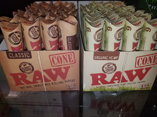 Tobacco Shop «Greedy Grove Smoke Shop #2», reviews and photos, 1917 S Buckner Blvd, Dallas, TX 75217, USA