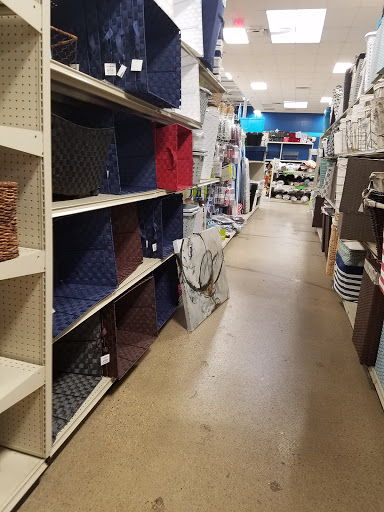 Home Goods Store «At Home», reviews and photos, 1325 N Meacham Rd, Schaumburg, IL 60173, USA