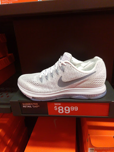 Clothing Store «Nike Factory Store», reviews and photos, 4401 N Interstate Hwy 35 #399, Round Rock, TX 78664, USA