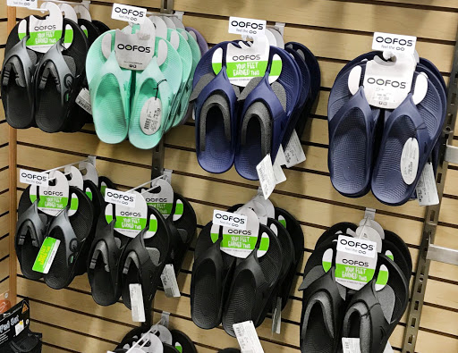 Sporting Goods Store «Peter Glenn Ski & Sports», reviews and photos, 7229 N Dale Mabry Hwy #1, Tampa, FL 33614, USA