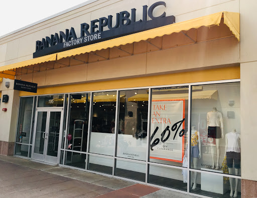 Clothing Store «Banana Republic», reviews and photos, 1 Premium Outlet Blvd, Tinton Falls, NJ 07753, USA