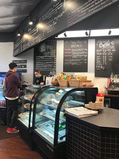 Bakery «Cinnamon Bear Bakery & Deli», reviews and photos, 600 University Blvd, Harrisonburg, VA 22801, USA