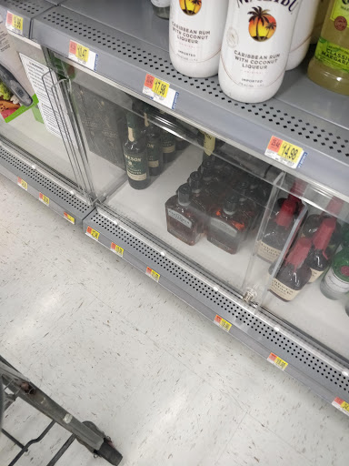 Department Store «Walmart Supercenter», reviews and photos, 235 E Dorset Dr, Dixon, CA 95620, USA