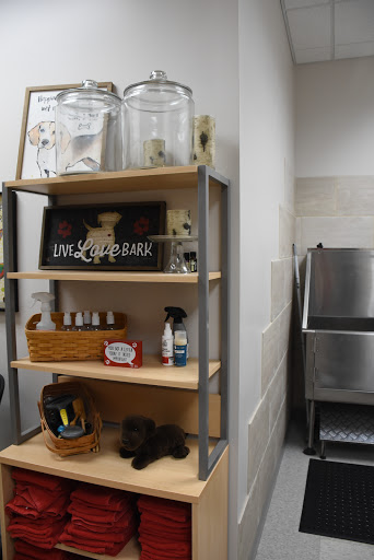 Pet Supply Store «Brown Dog Bakery», reviews and photos, 2310 SE Delaware Ave, Ankeny, IA 50021, USA