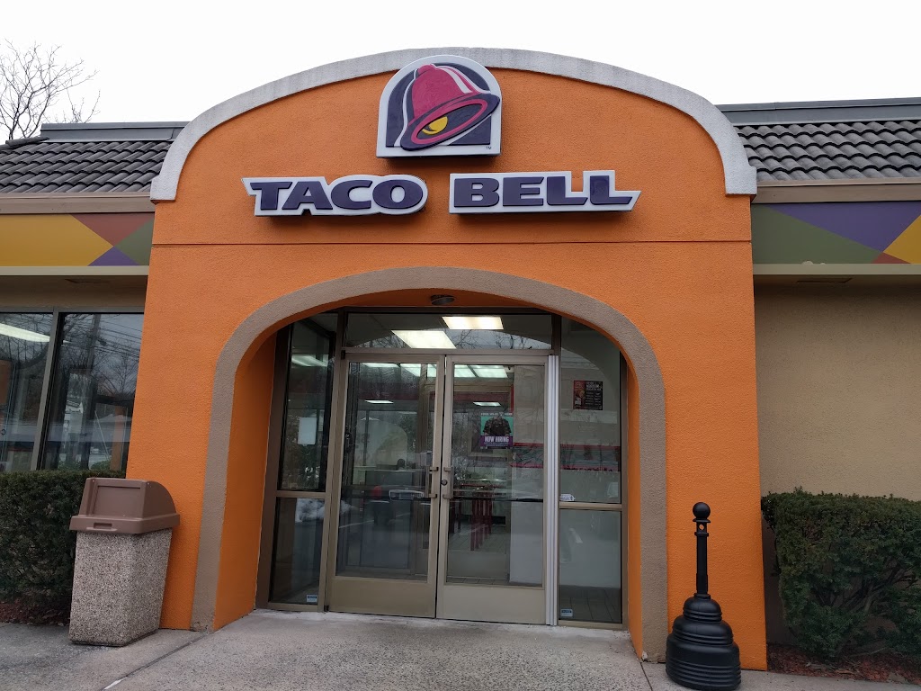 Taco Bell 06870