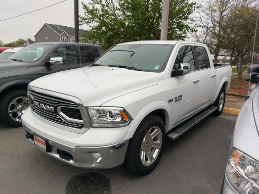 Car Dealer «Midway Chrysler Dodge Jeep Ram», reviews and photos, 219 2nd Ave E, Kearney, NE 68847, USA