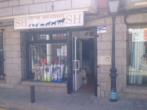 Piensos y Peluquería Sanz Herranz - La Cabrera