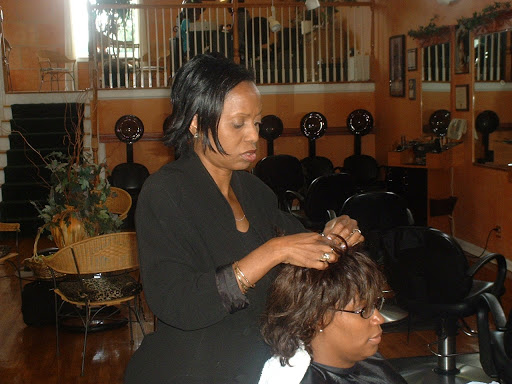 Beauty Salon «Donjanelle Unisex Hair Salon», reviews and photos, 4457 Covington Hwy, Decatur, GA 30035, USA