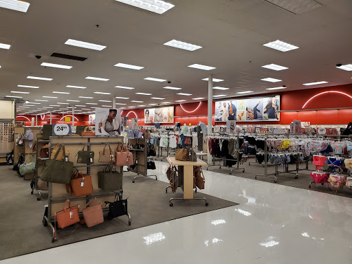 Department Store «Target», reviews and photos, 401 W Irving Park Rd, Wood Dale, IL 60191, USA