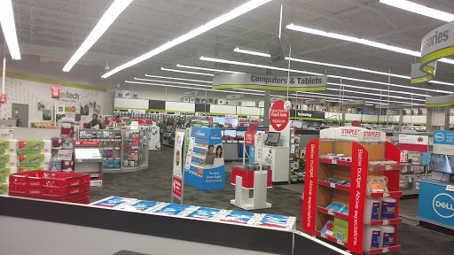 Office Supply Store «Staples», reviews and photos, 270 Upland Square Dr, Pottstown, PA 19464, USA