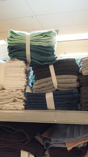 Discount Store «Bargain Hunt», reviews and photos, 250 John W Morrow Jr Pkwy #100, Gainesville, GA 30501, USA