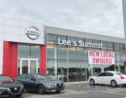 Wood Nissan Lee's Summit
