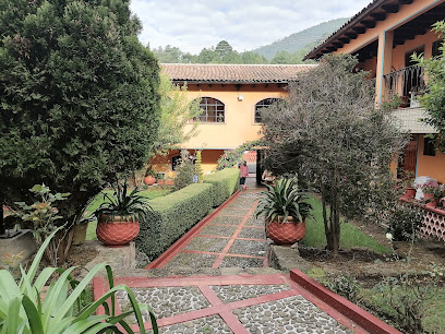 Hotel Albergue Don Bruno - Morelos 92, Colonia El Rescate, 61410 Mineral de Angangueo, Mich., Mexico