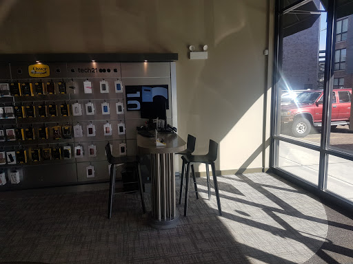 Cell Phone Store «Verizon Authorized Retailer – Cellular Sales», reviews and photos, 4183 W Irving Park Rd, Chicago, IL 60641, USA