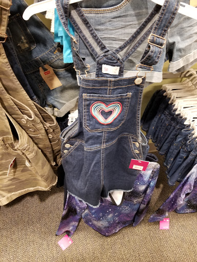 Shopping Mall «Glenbrook Shopping Center», reviews and photos, 1050 Glenbrook Way, Hendersonville, TN 37075, USA